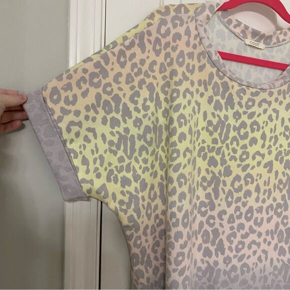 ODDY • Boutique Rainbow Leopard Animal Print Overside Top - Picture 5 of 7